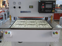 柔軟線膠盒壓痕模切機(jī) 柔軟線膠盒壓痕模切機(jī)